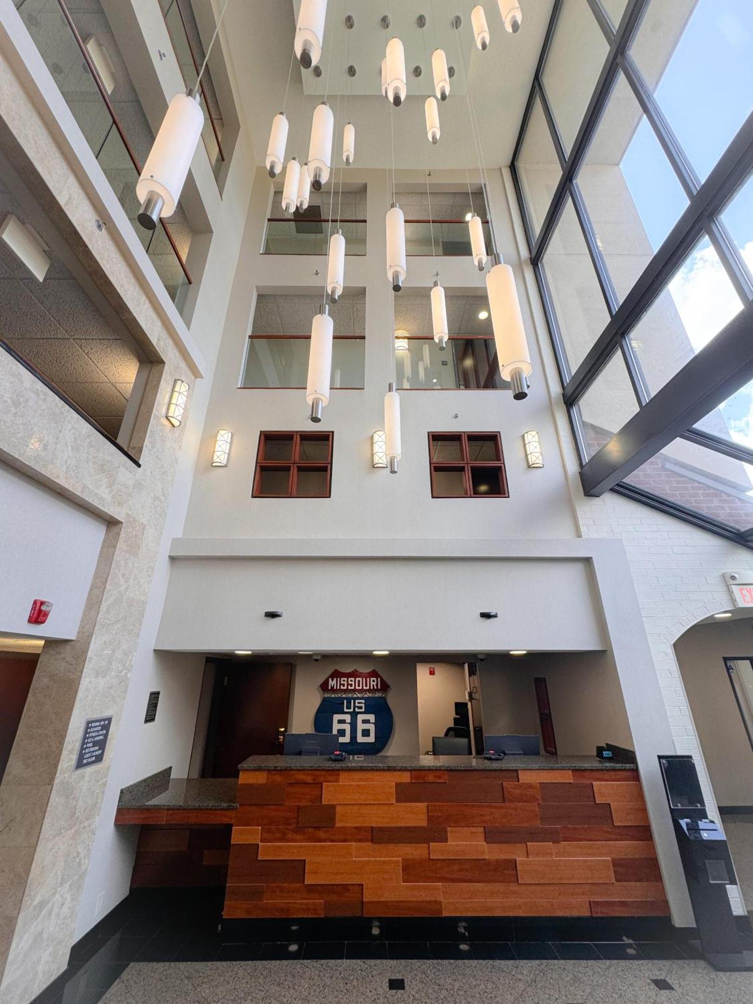 Heritage Inn & Suites St Louis Fenton, Trademark By Wyndham 외부 사진