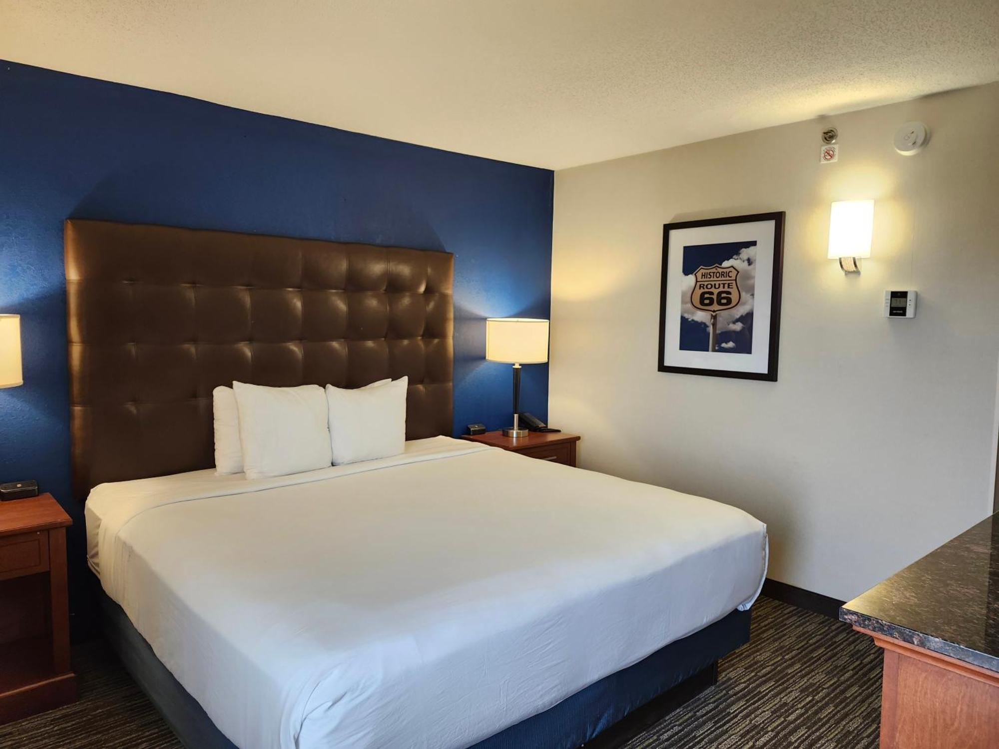 Heritage Inn & Suites St Louis Fenton, Trademark By Wyndham 외부 사진