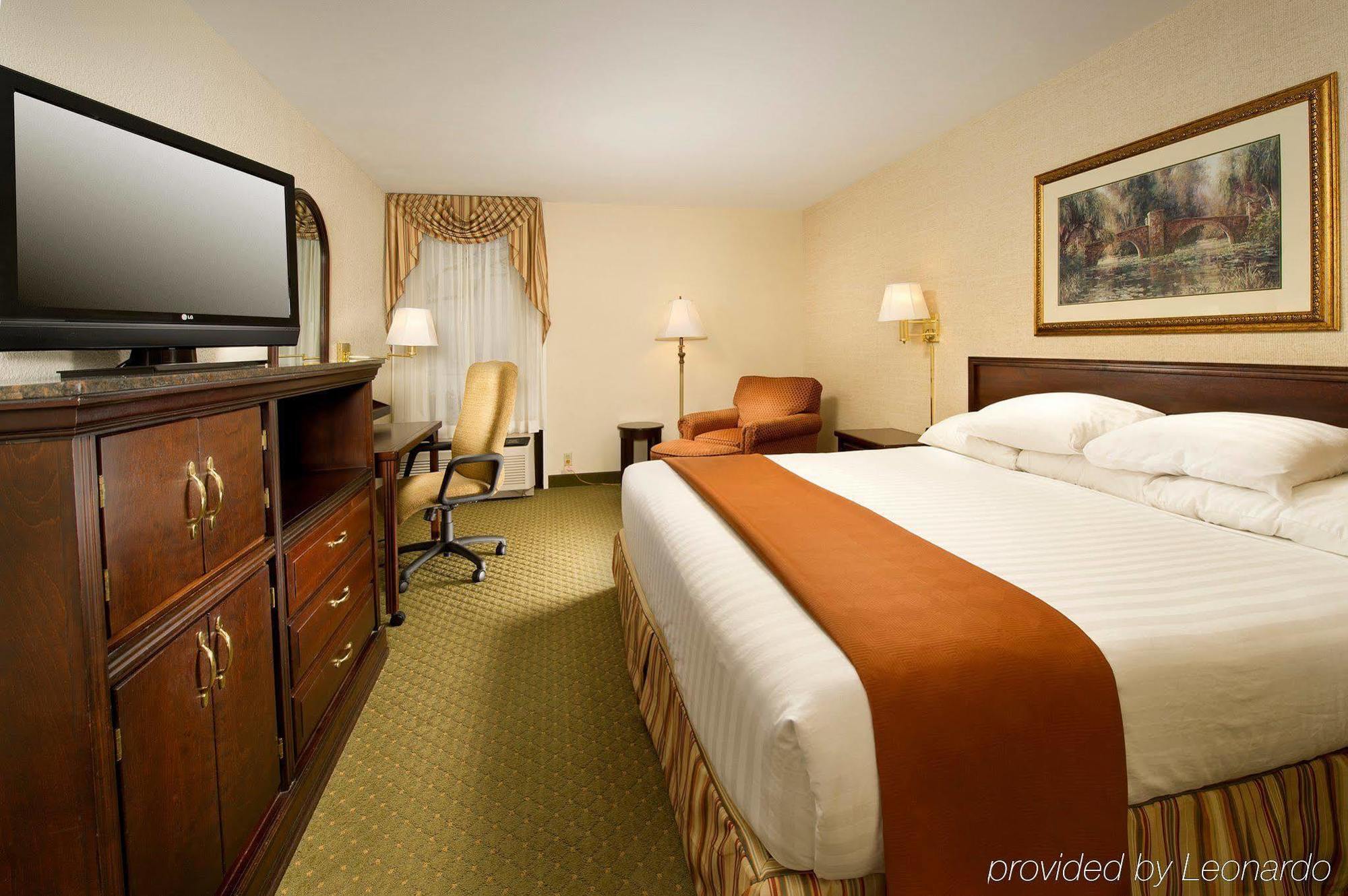 Heritage Inn & Suites St Louis Fenton, Trademark By Wyndham 외부 사진
